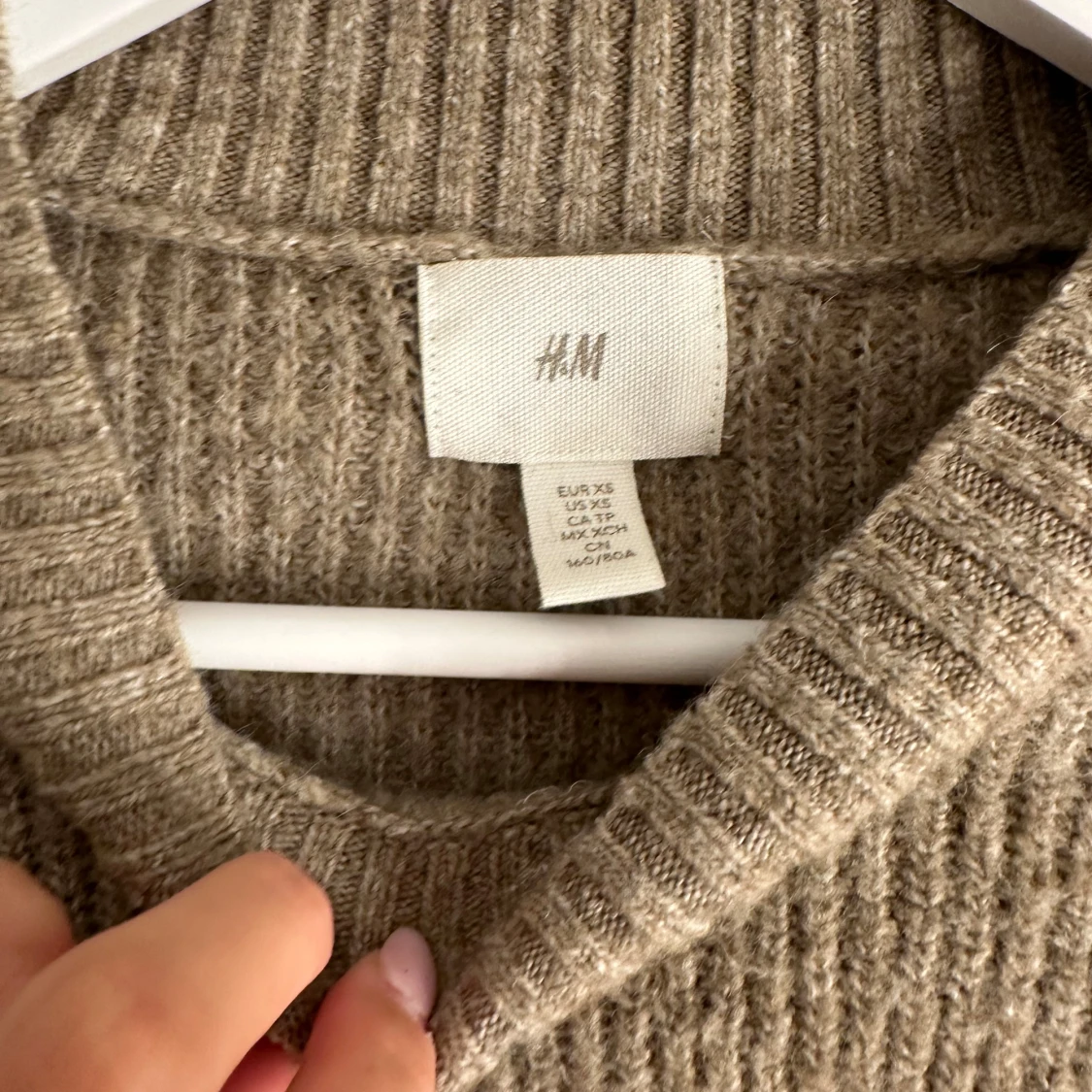 Beige stickad tröja från H&M - 2
