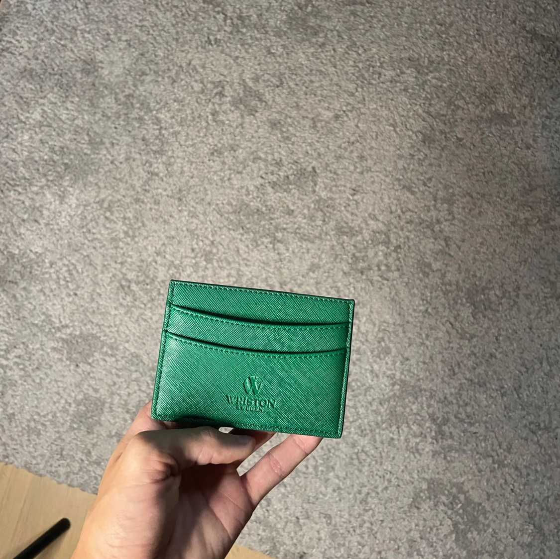 Grön korthållare från Wriston 