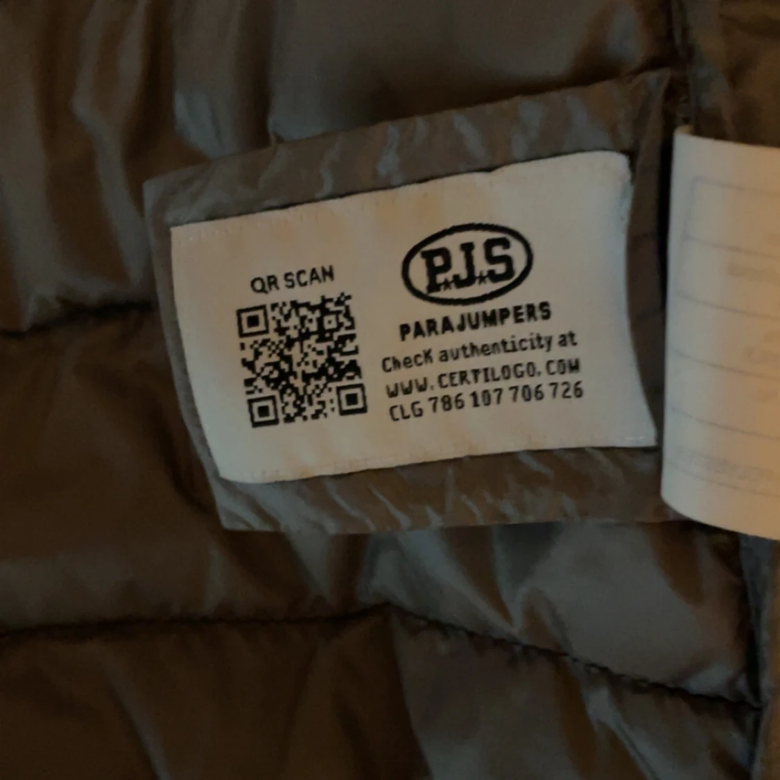 Svart pufferjacka från Parajumpers - 2