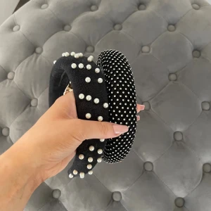 diadem - två assnygga diadem💓💓💓köp båda för 130kr eller en för 70kr 💖