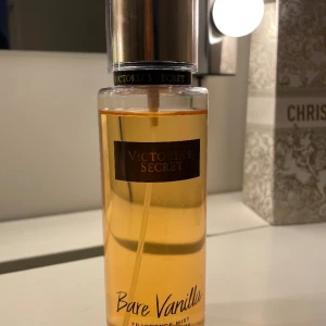 Victoria’s secret bare vanilla  - Victoria’s secret bare vanilla, oanvänd säljer för jag har två