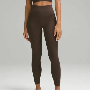 Lululemon tights - Lululemon tights i modellen align. Säljes pga garderobsrensning, använda 1 gång. Nypris 1080kr. 