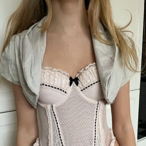 Beige bolero - Beige bolero