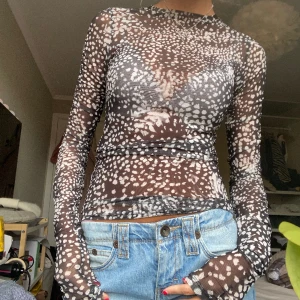 Cool topp - Säljer min så sjuk najs mesh topp, assnygg t fest, utgång!!❤️