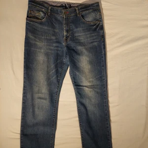 McNeal byxor - McNeal byxor loose ej anävnda 36/32