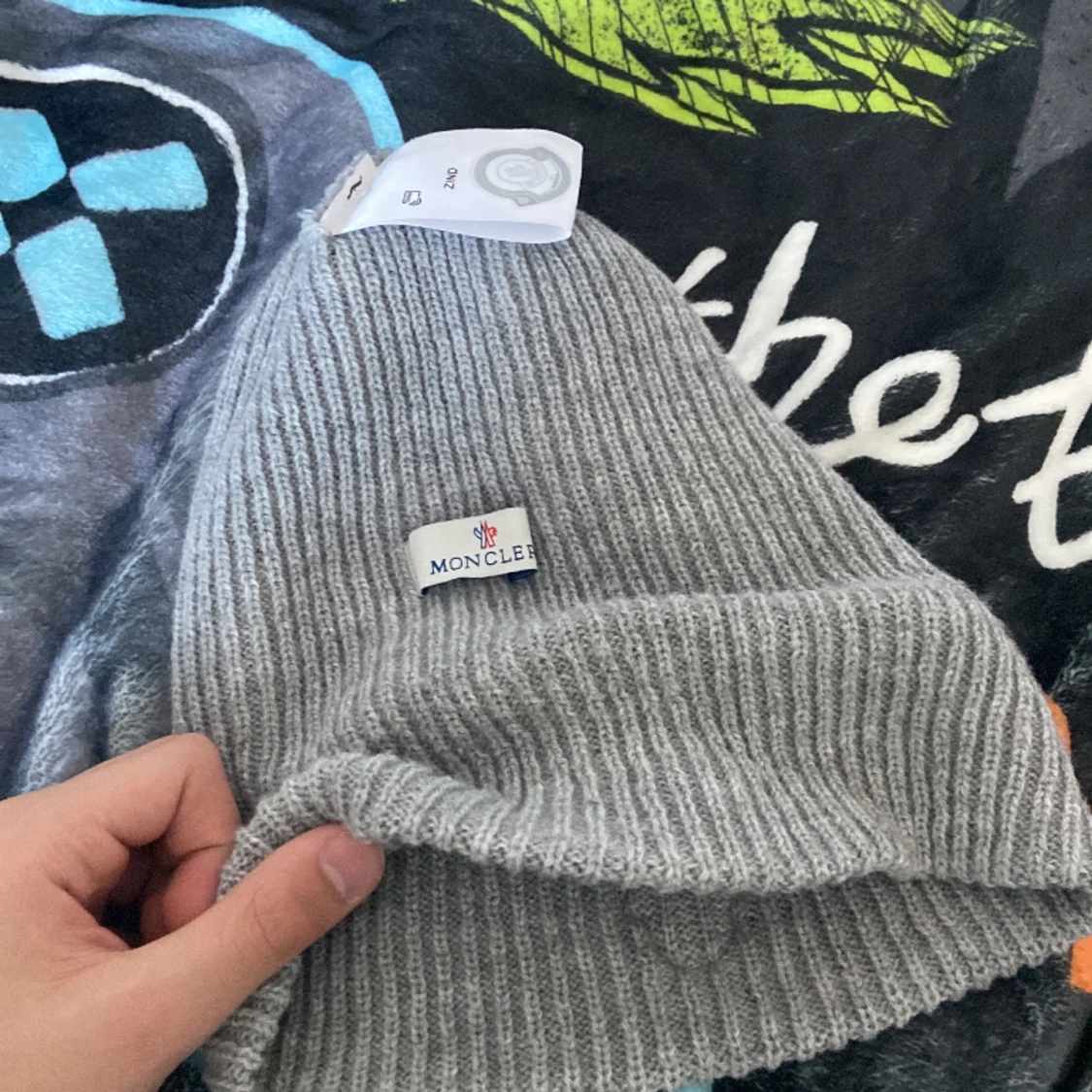 Moncler mössa - 90