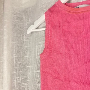 Zara topp - Rosa kort topp från Zara!