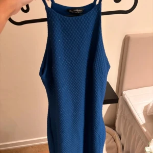 Miniklänning - Formar kroppen jättefint