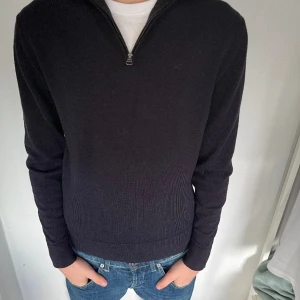 Merino zip - Säljer denna Zip tröjan i 100% Merino ull från these glory days! || Skick 9/10 ||Storlek S