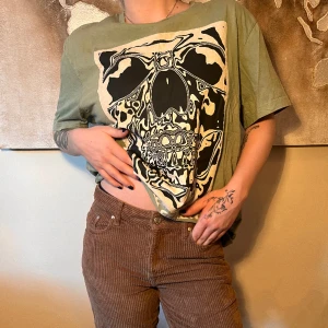 t-shirt - t-shirt med coolt tryck