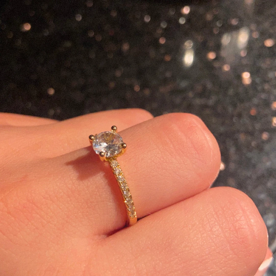 Guldig ring från Glitter - 91