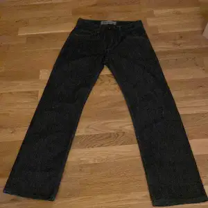 Jeans från Levi’s som jag säljer då jag tröttnat på dom! Skick är 9,5/10. Skriv om du har några frågor!!