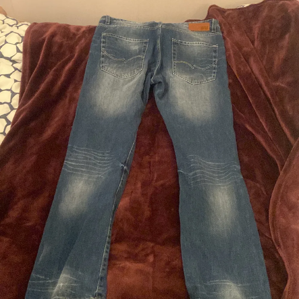 Snygga jeans från jack & jones i Strl XL . Jeans & Byxor.