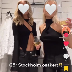 Fest topp - Säljer den svarta toppen till vänster!  Det är den snyggaste toppen jag äger, men den är för liten så har aldrig fått chansen att använda den😫  Storlek 38, men skulle säga att den passar bättre på någon som har 36🤍