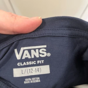 Vans pitkähihainen  - Vans ohut pitkähihainen 