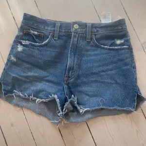 Sköna jeans shorts från Abercrombie & Fitch i stolek S/36/26💗