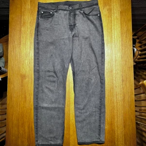 Sweet SKTBS jeans - Jeans från junkyard, Sweet SKTBS. Storlek 32. Använda men forfarande i gott skick. 