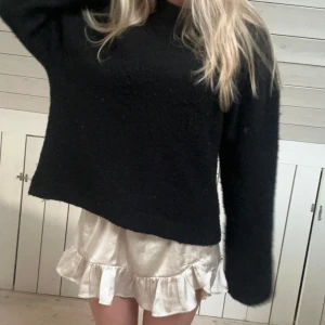 Gullig kjol - Gullig silkes kjol från Lindex!