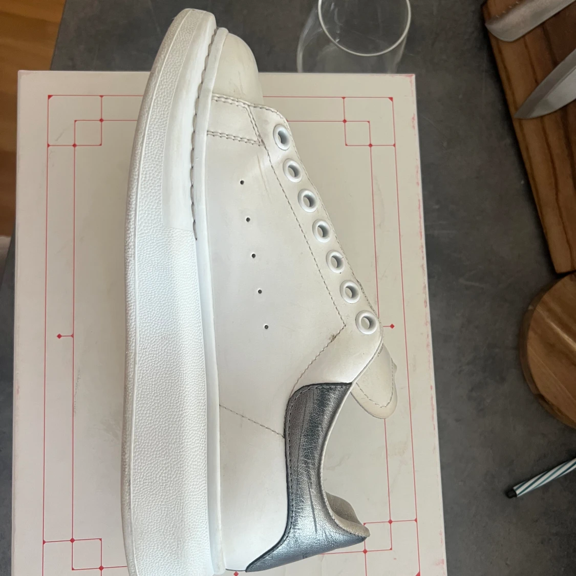 Alexander Mcqueen  - 90