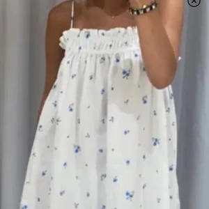 Klänning hm - Söt klänning från hm, använd fåtal gånger