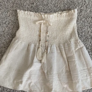 Zara kjol - Knappt använd, köpt från somras.