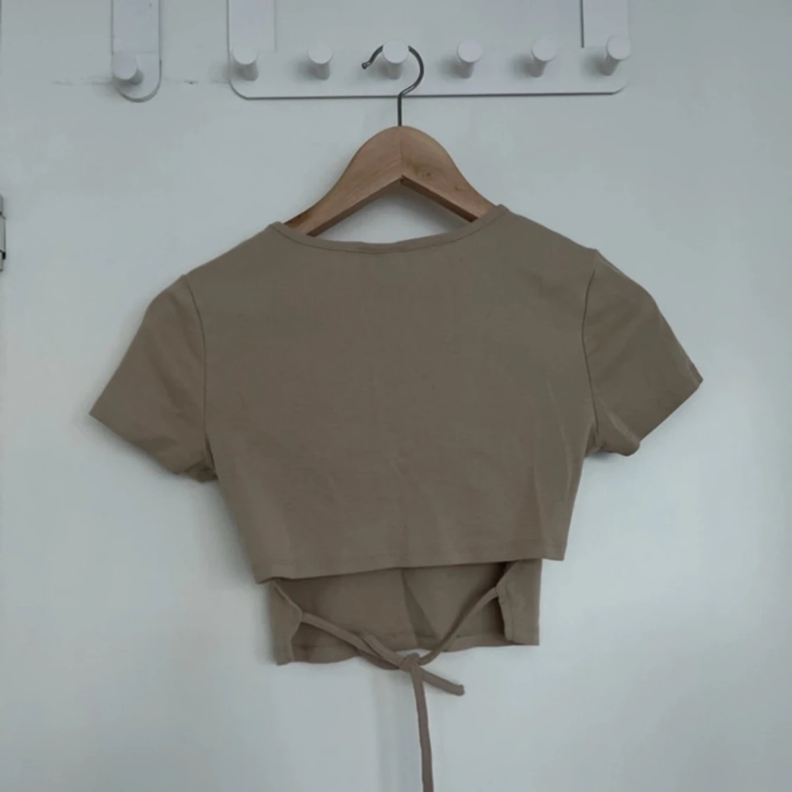 Simple crop top that you can tie in the back - 90