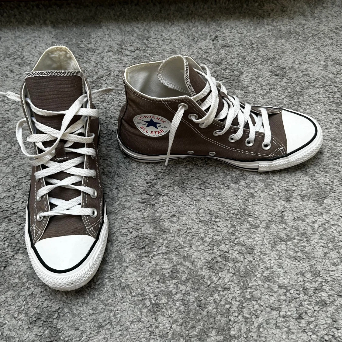 Grå/bruna converse! - 90