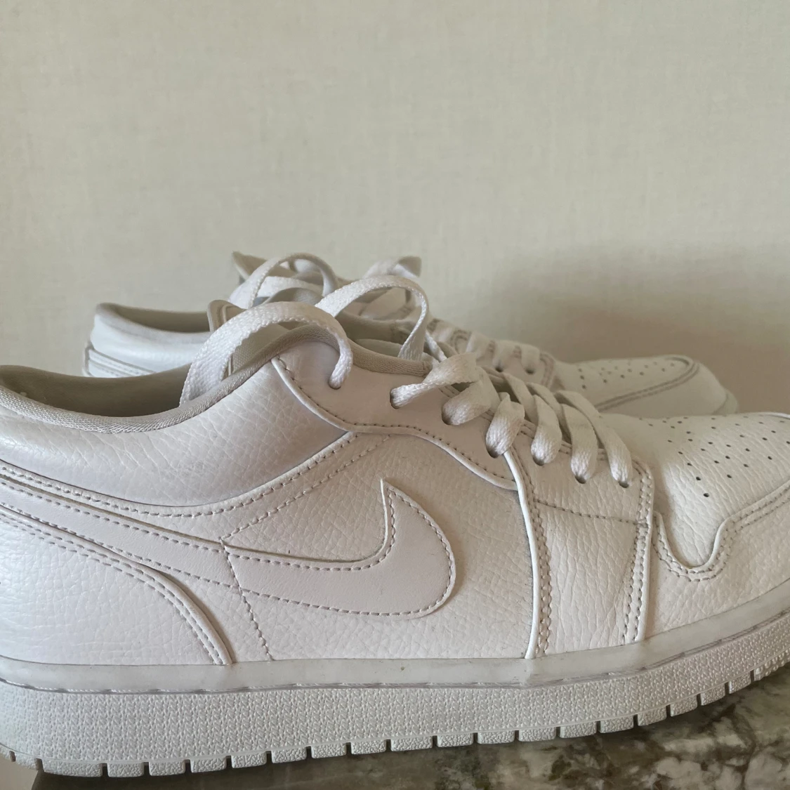 Nike jorden 1 low white  - 92