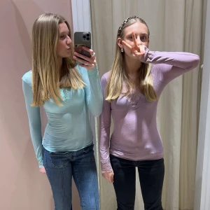 Intimissimi - Säljer denna snygga intimissimi tröja i storlek s. Endast använd 2-3 gånger och har inga tecken på användning 🩵 Den sitter fint på kroppen och färgen är perfekt till sommaren. Skriv gärna vid eventuella frågor. Tar gärna emot prisförslag☺️