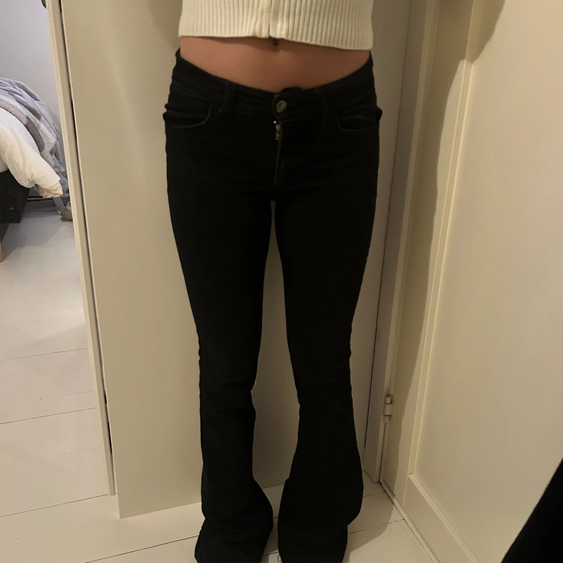 Jätte fina Lågmidjade bootcut jeans 