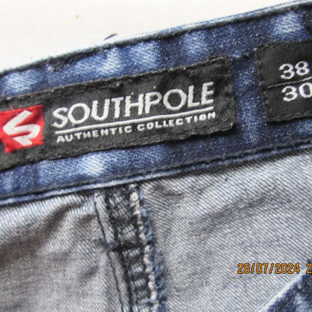 Southpole Jeans - Bra skick  300kr  Storlek: 38x30 . Jeans & Byxor.