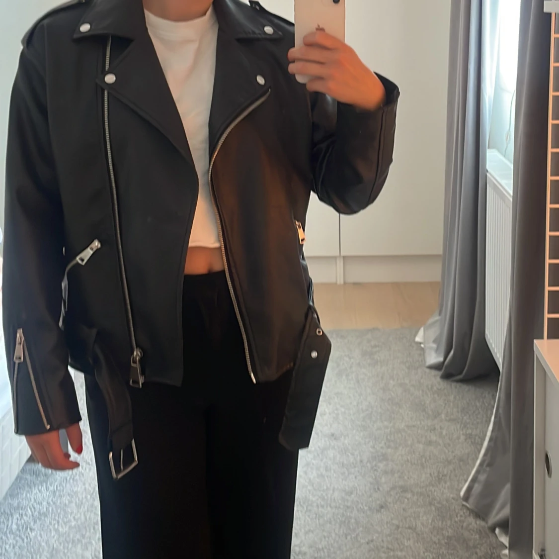 Svart oversized skinnjacka 