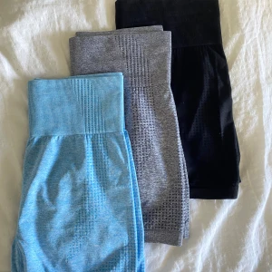 Träningsshorts  - Träningsshorts i tre olika färger, super bekväma och squatproof😊 Går att köpa separat också och priset kan diskuteras 