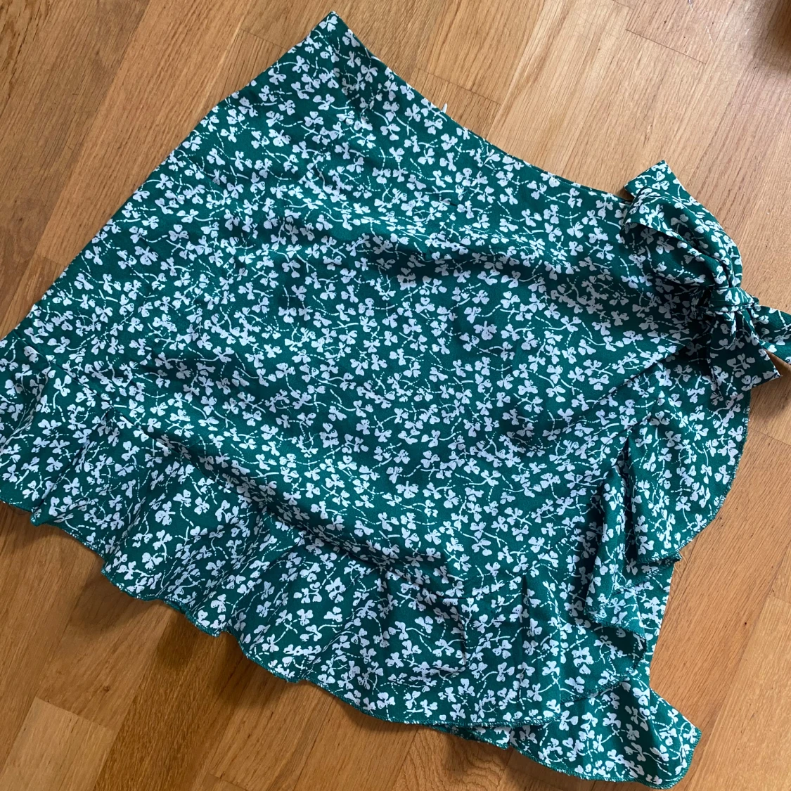 Grönblommig kjol - 90