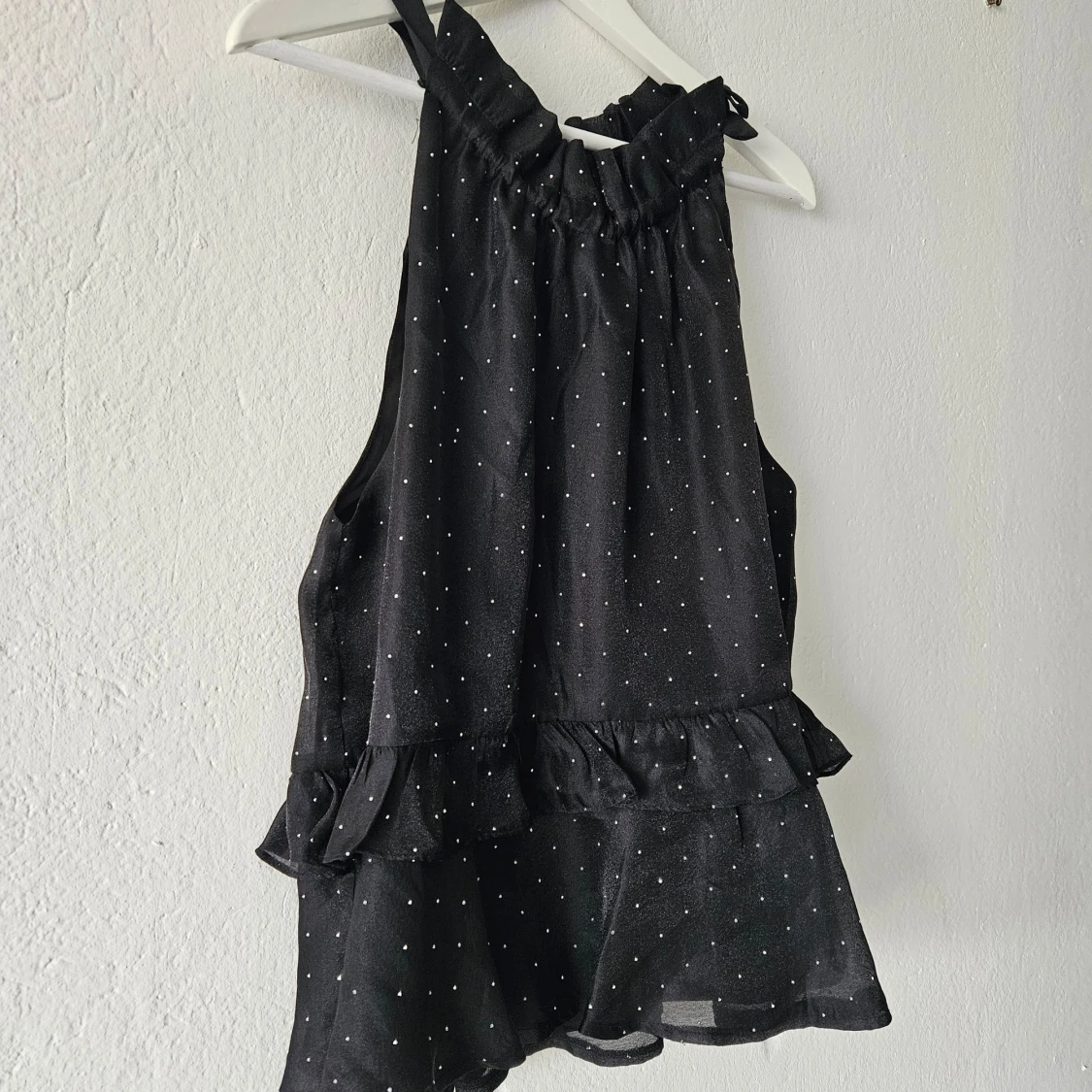 Linne - Neo Noir - 90