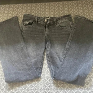 Fina gina jeans - Jättefina gina jeans inga tecken på användning, fint skick💕