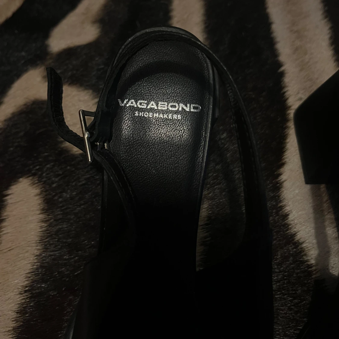 Oanvända skor från vagabond - 90