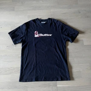 Butter goods tshirt - Säljs pga ingen användning. Skriv pm vid funderingar!