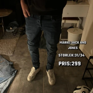 Slimjeans  - Kom priv för mer info, nypris ca 800 bra skick 