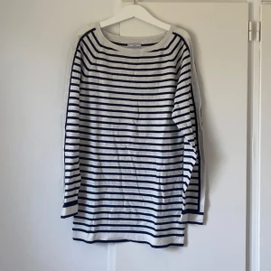 Randig tröja - Passar xxs-s! Mycket bra skick!