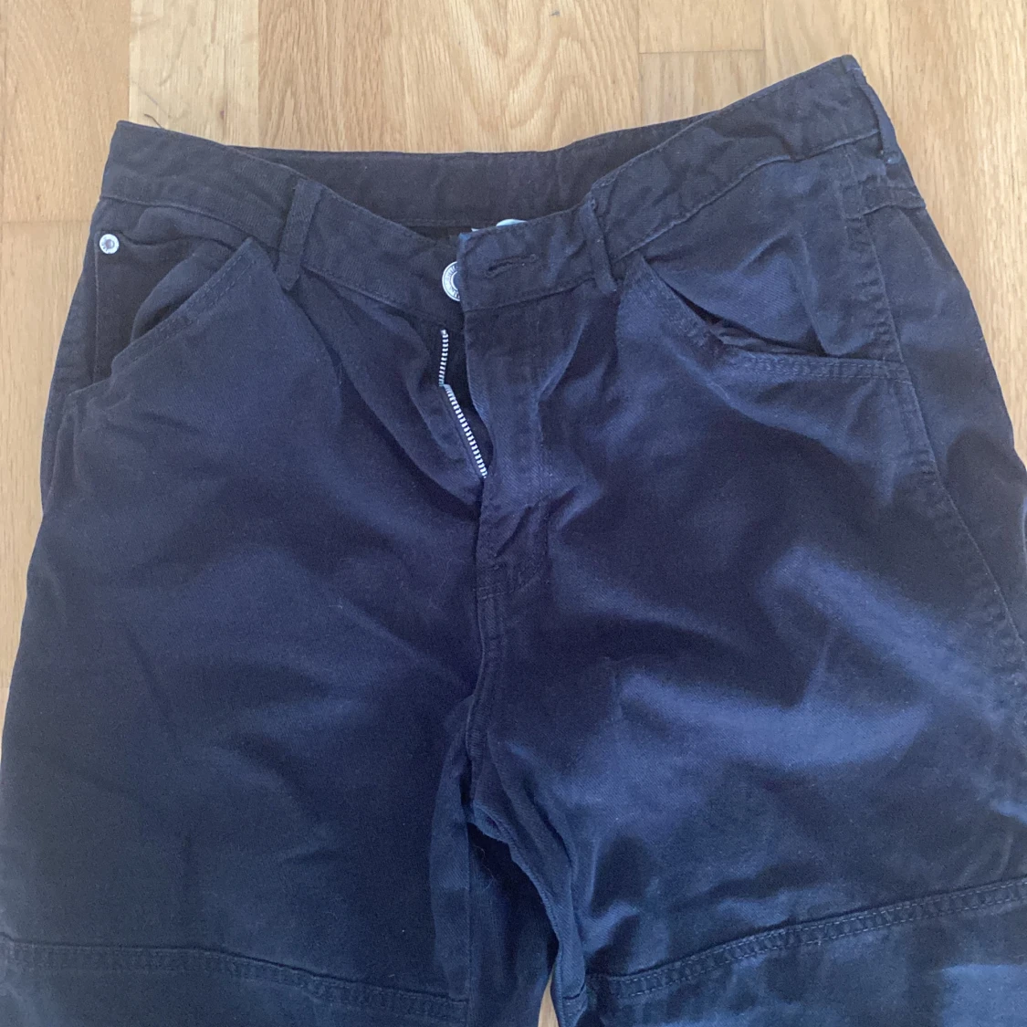 Svarta byxor från H&M - 90