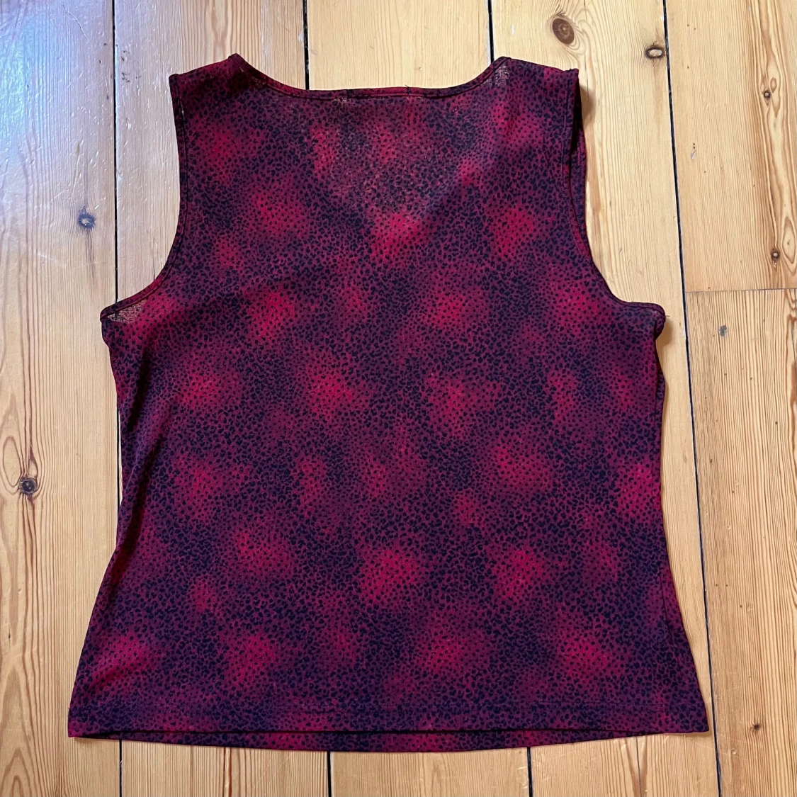 Röd och svart ärmlös topp - 90