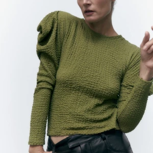  Topp zara - Jättebra skick, ej använd. Från zara