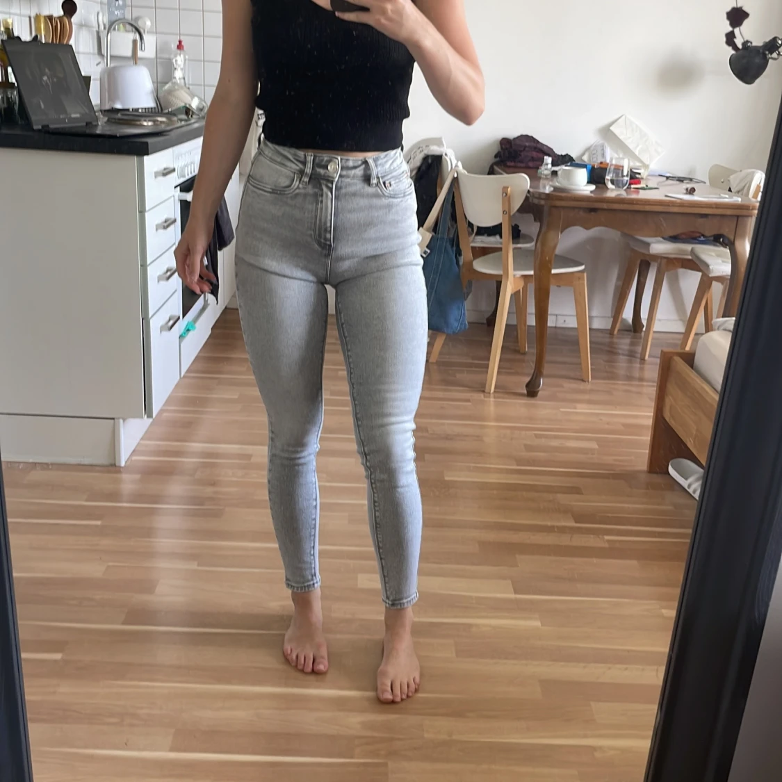 Light grey high rise jeans  - 90