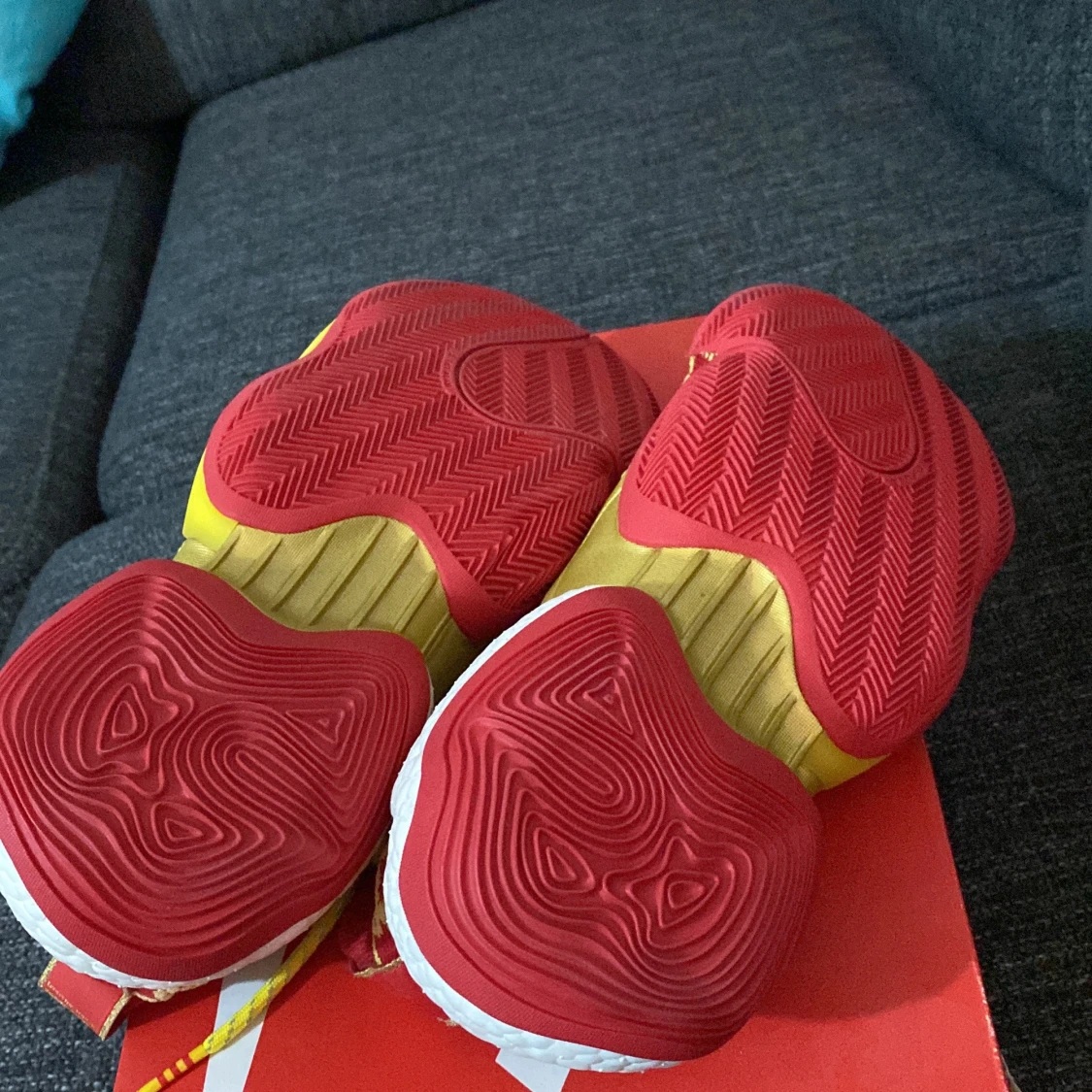 Adidas basketskor  - 91