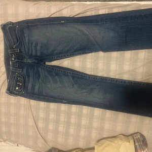 Low Waist True religion jeans - True religion jeans änväda några få gånger  💕💕