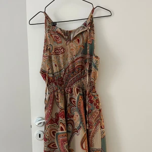 Klänning  - Perfekt skick 