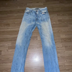 Nudie jeans - W31 L36 Sandiga i färgen 