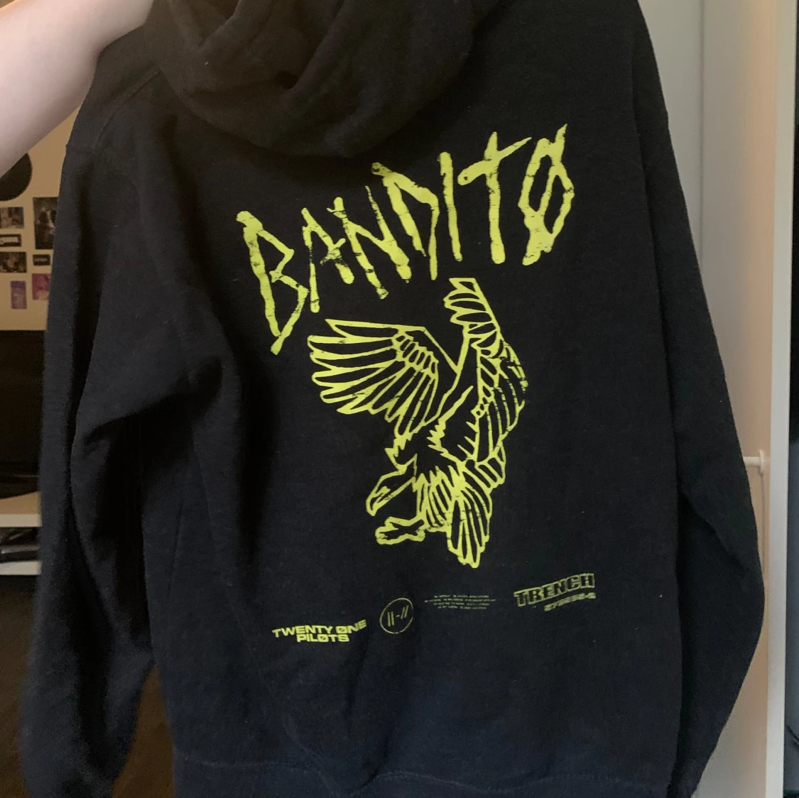 Svart hoodie från Twenty One Pilots - 92