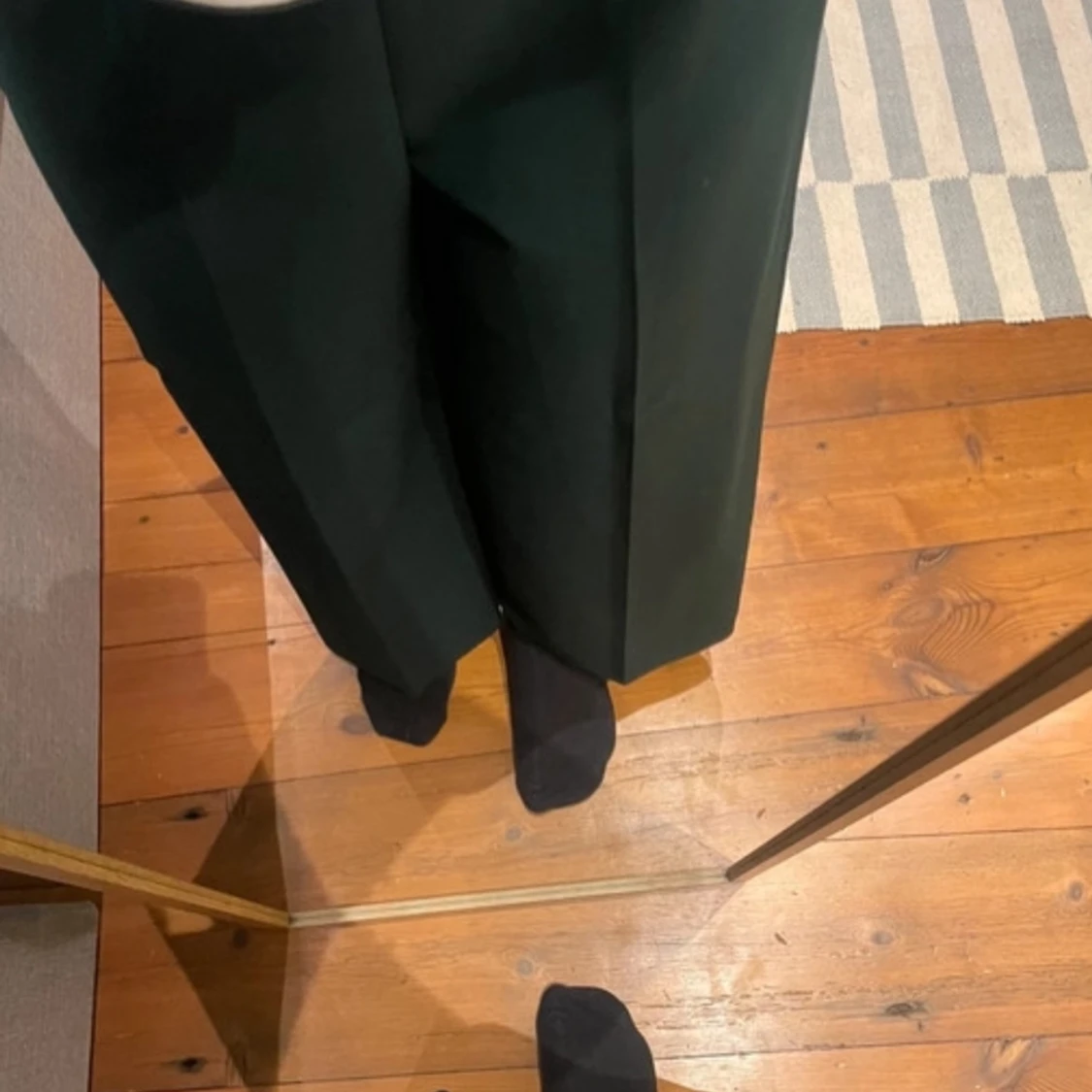 Svarta vida byxor - 91